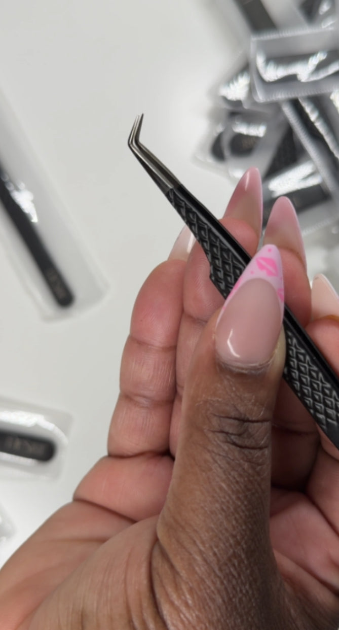 Haute Gurl 90 Degree Tweezer
